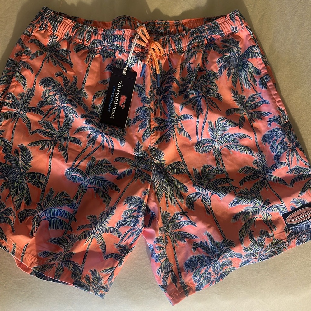 Vineyard Vines NWT Men’s Swim-trunks